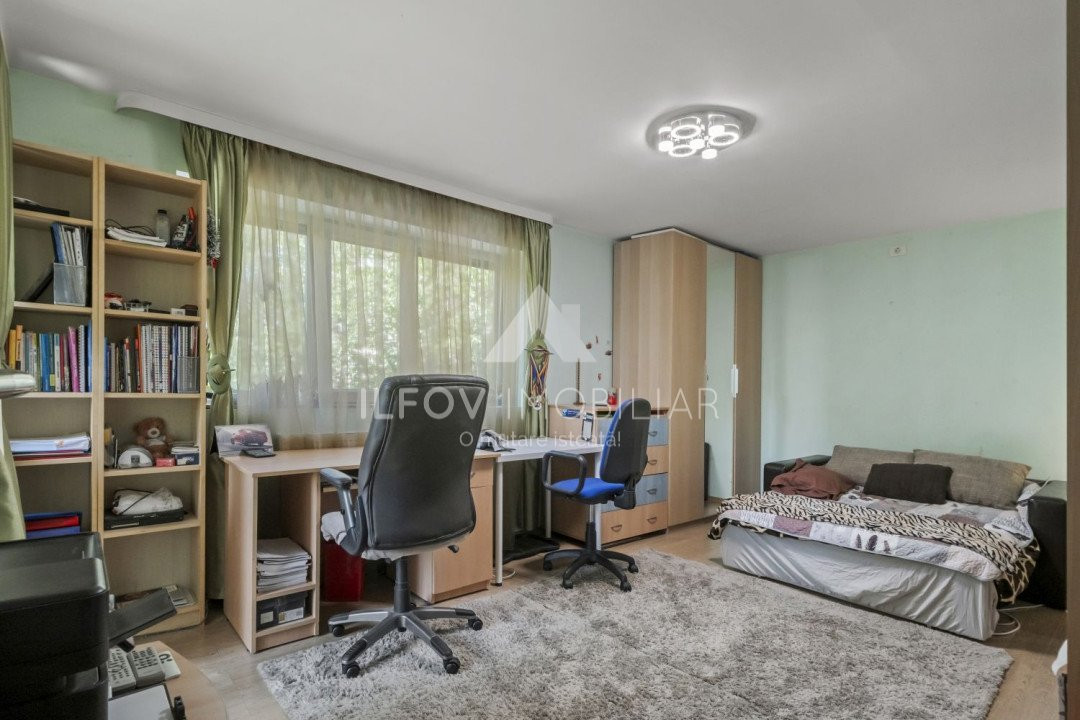 Otopeni central - vila single 387mp, lot generos 488mp, garaj, toate utilitatile