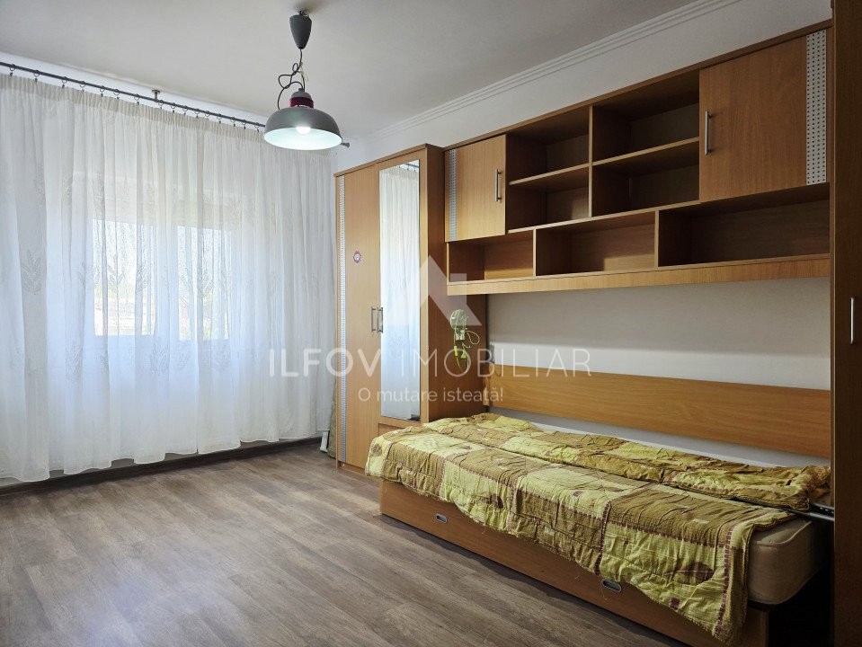 Apartament 4 camere central Otopeni, utilat si mobilat, parcare