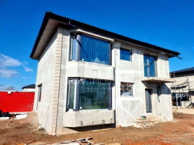 Vilă superbă P+1 Tunari 171mp, 4 camere, curte proprie, țiglă ceramică