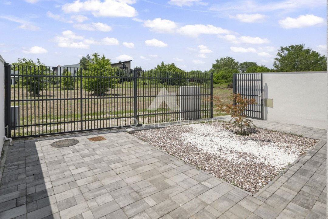 Casa tip duplex 134.6mp, lot225mp, 5 camere, toate utilitatile