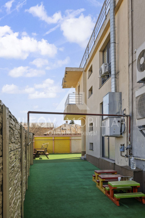 Cladire comperciala Otopeni central, 748mp, investitie excelenta