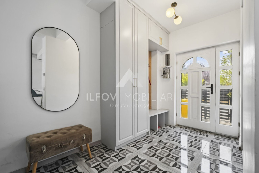 Casa 4 camere Otopeni, central, utilata si mobilata modern