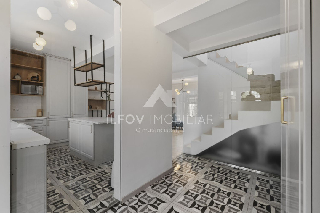 Casa 4 camere Otopeni, central, utilata si mobilata modern