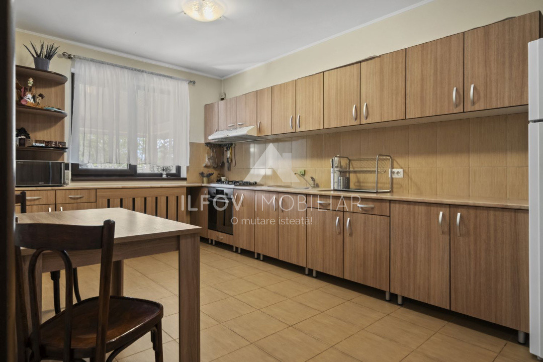 VILĂ EXCEPȚIONALĂ TUNARI | 1534 MP TEREN | 5 DORMITOARE | GARAJ + CRAMĂ