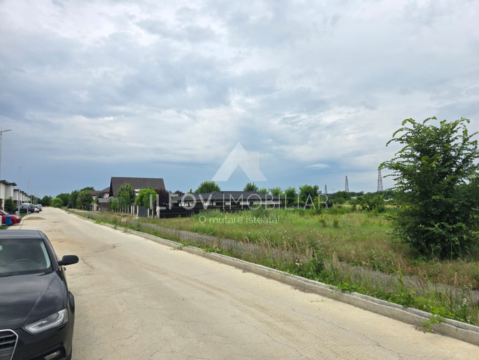 Balotești Str. Cireșului - Teren intravilan 1068 mp, deschidere 33 ml, utilități