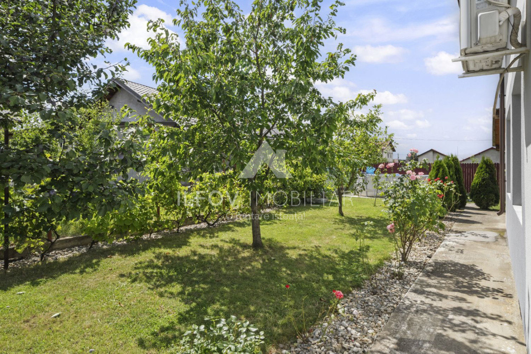 Ciolpani Casa 4 camere P+M, 150mp, teren 500m, utilități, asfalt, pomi, pădure