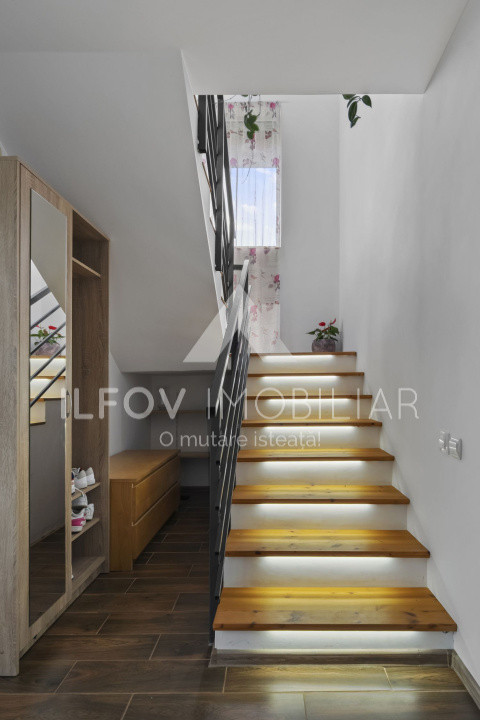 Ciolpani Casa 4 camere P+M, 150mp, teren 500m, utilități, asfalt, pomi, pădure