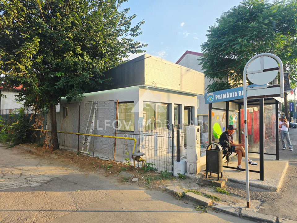Spatiu comercial central Balotesti, 21.3 mp, curte 25mp, complet renovat