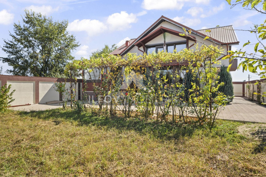 Casă individuală cu etaj Balotești, 810mp teren, livadă, 271.8 mp, 6 camere, pod