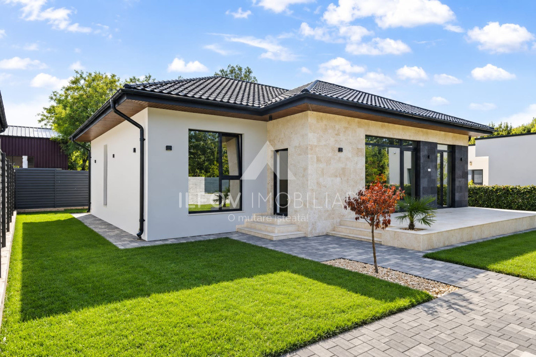 Casa langa padure, lot generos, finsaje premium