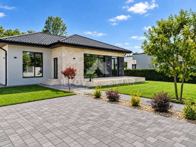 Casa langa padure, lot generos, finsaje premium